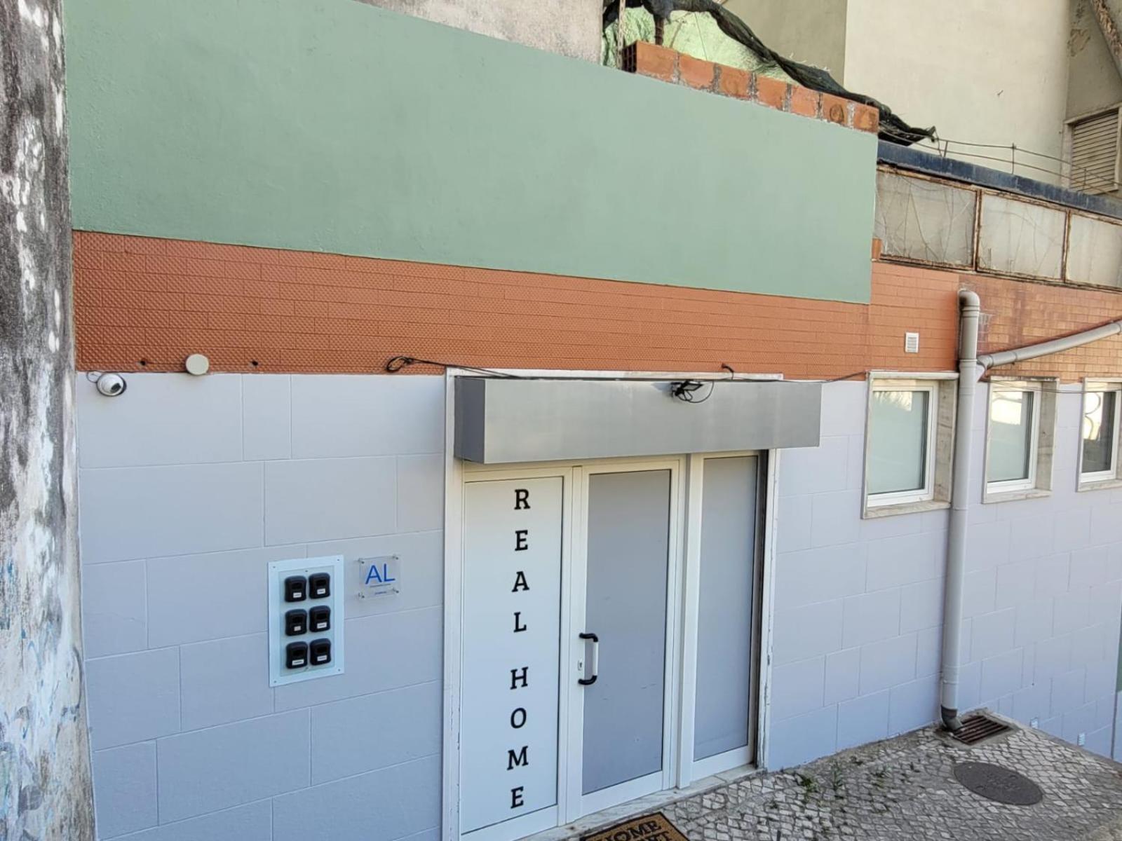 Real Home Sacavem Bagian luar foto